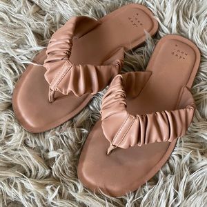 A New Day Tan Beige Sandals | Size 7